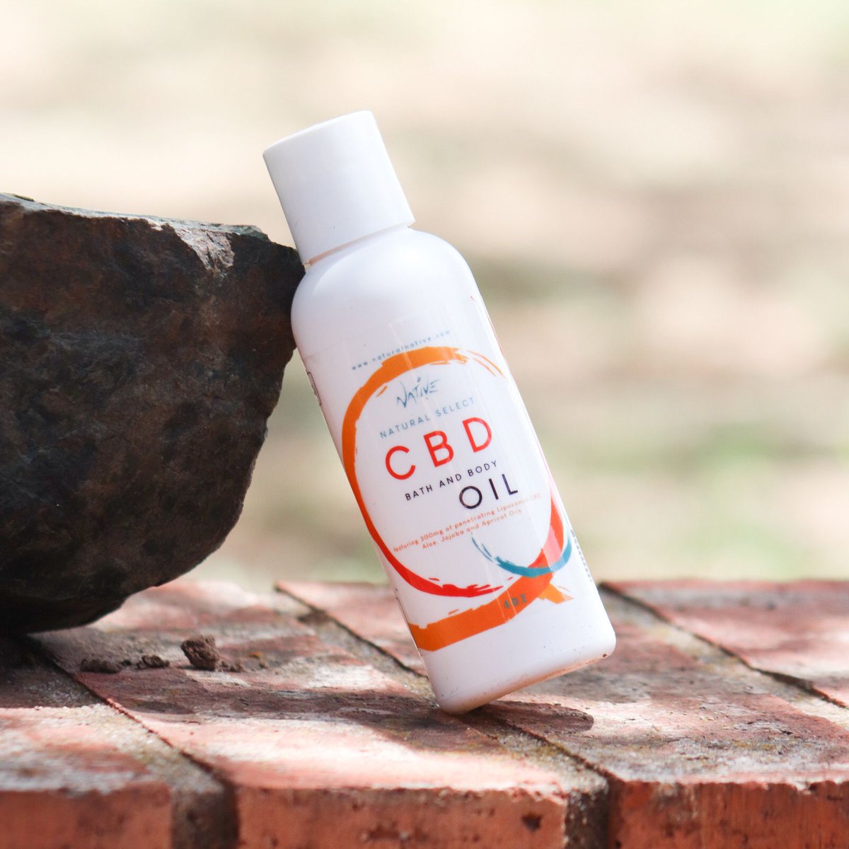 naturalnativeok's tweet photo. Our Native Select Bath &amp; Body Oil has 300mg of our penetrating Liposomal CBD as well as nutrient rich minerals such as safflower, apricot, sweet almond, and more. Try it today and experience the Natural Native difference!
•
•
•
📲 https://t.co/YGHa2hTWgJ #naturalnativecbd https://t.co/zJx2IUA57Z