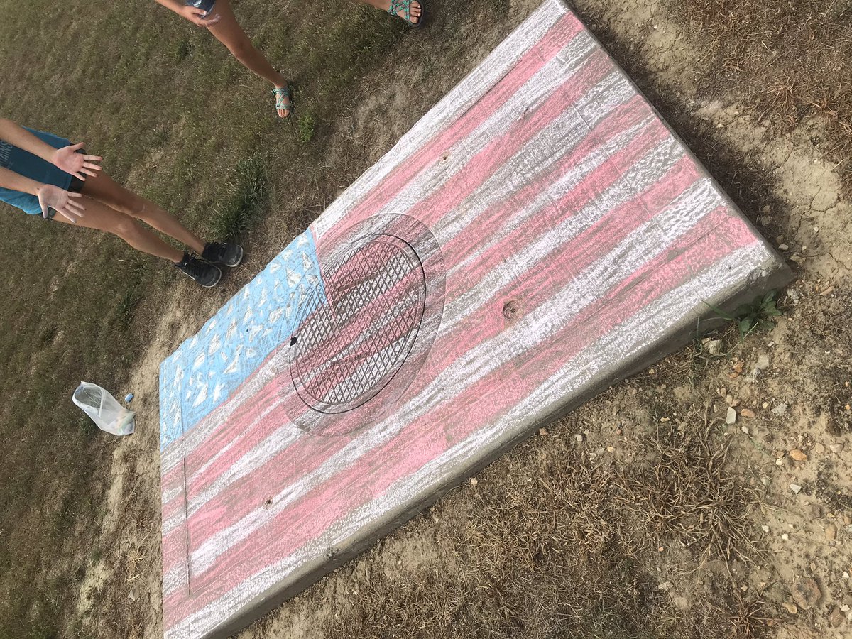 MrsTeders's tweet photo. The summer school kiddos LOVED being outside and drawing with chalk at recess this morning! #Bransonhope @bransonschools https://t.co/X6J9v8jNIk