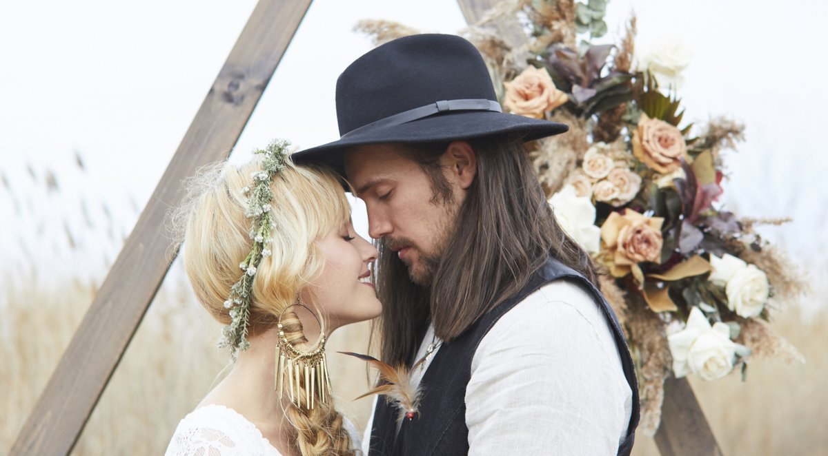 Arrive_Events's tweet image. Find wedding inspiration in our free-spirited, down-to-earth photo shoot! You can view the full gallery and list of vendors here: arrivecelebrations.com/boho-wedding/

#bohostyle #weddingplanner #weddingphotography #weddingday #weddingdress #weddinginspo #bohowedding