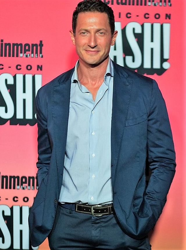 PiliTF's tweet photo. #SashaRoiz #EWParty Comic Con International 2016 #sdcc2016 #sdcc https://t.co/ujP4aERCwl