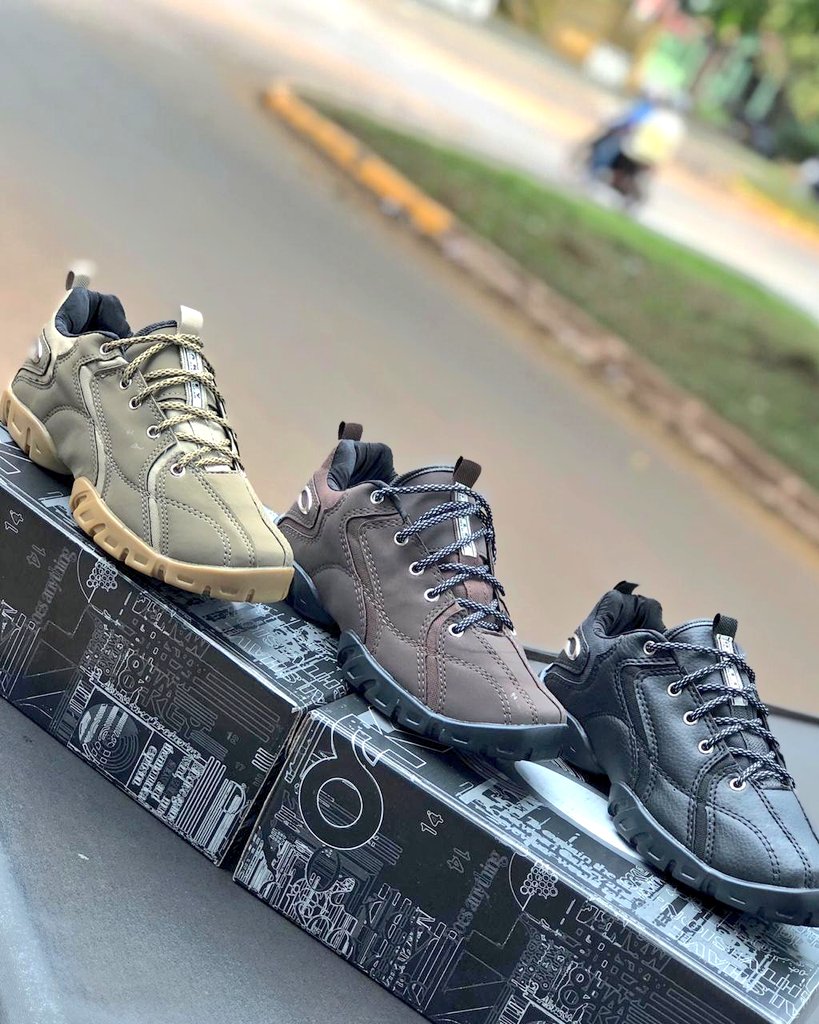 StoreCouto's tweet photo. 💥 OAKLEY FLAK 1.3 💥

🔥 QUEM CONHECE SABE O CONFORTO, A DURABILIDADE  E A PRESENÇA QUE ESSE OAKLEY CAUSA 🔥

✅ DISPONÍVEIS EM 3 CORES 
✅ ENTREGA IMEDIATA VIA MOTOBOY 
✅ DISPONÍVEIS NA NUMERAÇÃO 35 AO 44
✅ CHAMA NA DM 

RT RT RT RT 🚀🚀🚀🚀🚀 https://t.co/BqkjPwTgzA