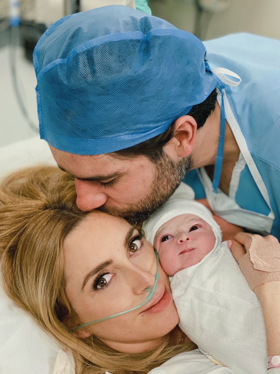 SHANIK_ASPE's tweet photo. Bienvenida al mundo Carlotta ! Vamos a poner todo de nuestra parte para que seas muy feliz ❤️@Mauodiardi https://t.co/ZvVLIhlFpP