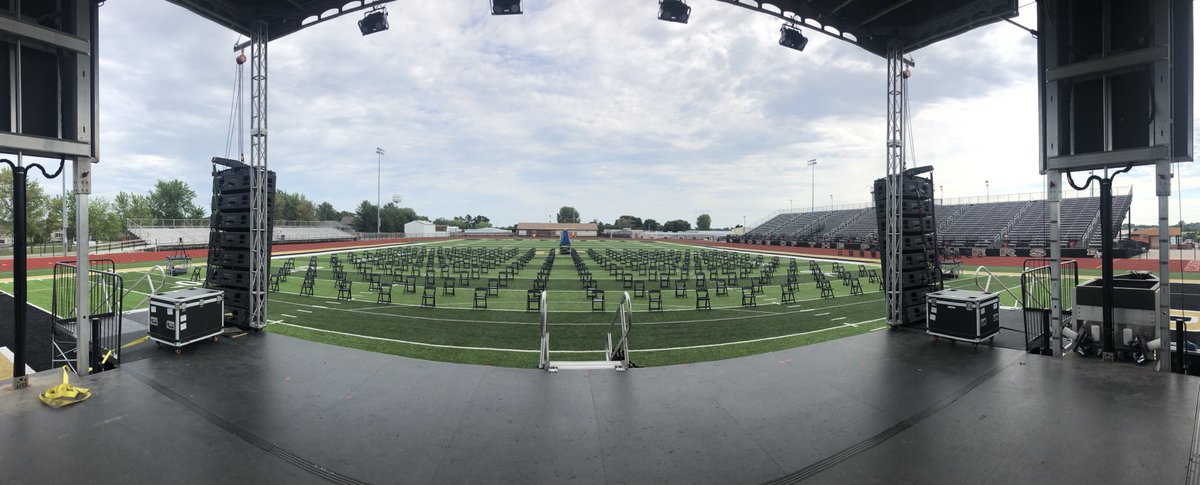 RP_TechDirector's tweet photo. Check out Mr. Miller’s view as he prepares for the graduating class of 2020. Congrats grads!!! ⁦@SMillerRPHS⁩ ⁦@Dr_Pettengill⁩ ⁦@RayPec⁩ ⁦@DrMikeSlagle⁩ ⁦@RPAssistantSupt⁩ https://t.co/V2BLBfuSwU