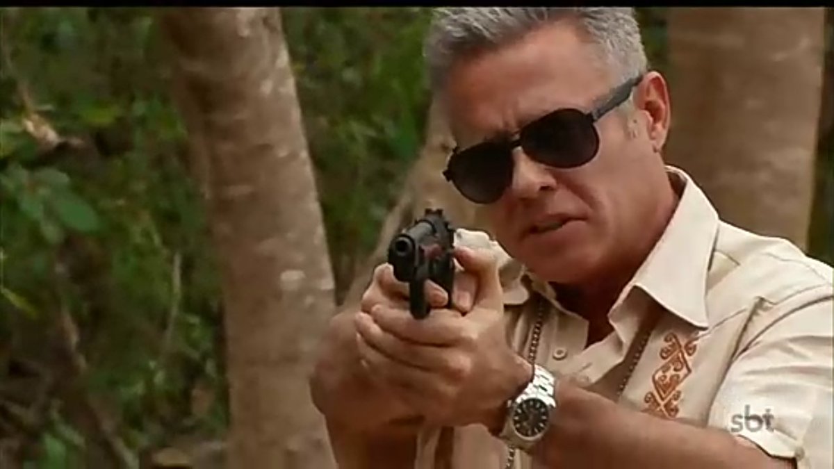 NovelasFanatico's tweet photo. Padre hoje não e seu dia de sorte
#OQueAVidaMeRoubou064 https://t.co/DW1QoYSTgz
