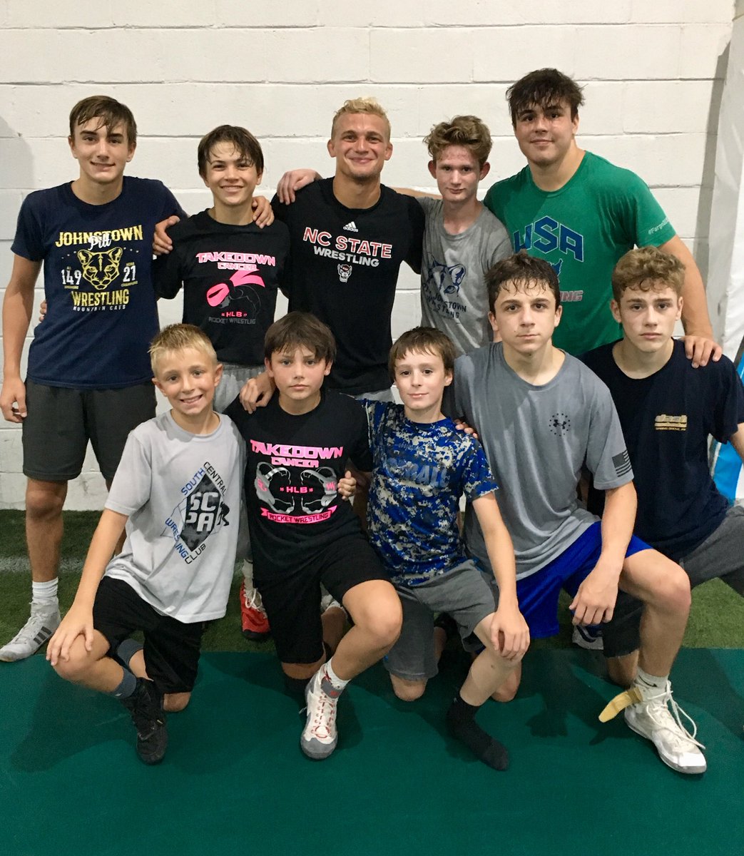 tadders99's tweet photo. Picked up some excellent technique today from Hayden Hidlay!!! 
#underhooks #PackMentality
#YoungGunsWC #SGWrestling https://t.co/38iL5Rw8eI