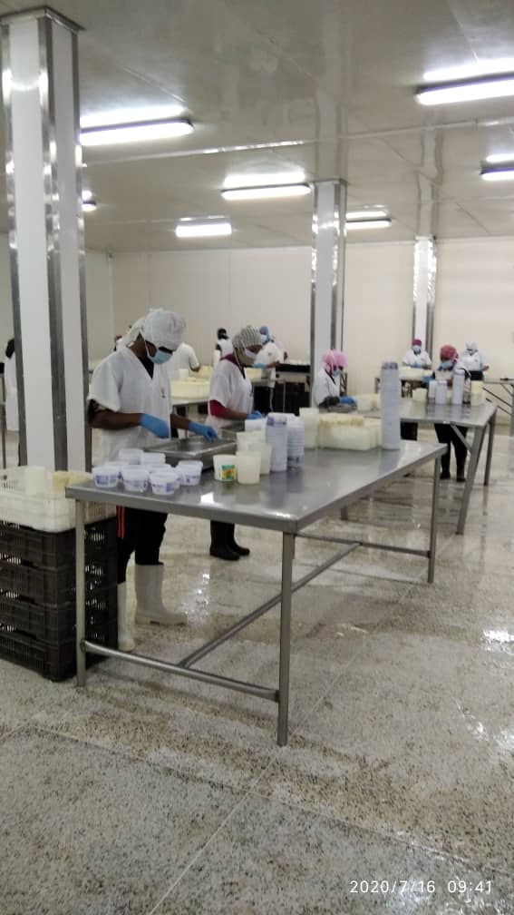 Estradacandanga's tweet photo. #Minpesca e @Insopesca #Zulia Hoy realizamos inspecciones a la planta procesadora de cangrejo #Indaca para fortalecer la producción y cumplimiento del protocolo de prevención del #Covi19 
@MinPescaVE @juanlayavargas @jc_caraballo_ @OmarPrietoGob #VenezuelaEnBatallaVictoriosa https://t.co/tiH2sjYQYj