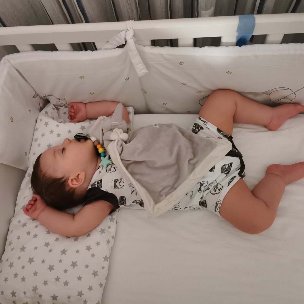 A poco más de un mes para cumplir su primer añito, y aún no podemos creer que nuestro dragoncete sea real y no un sueño....... Toda lucha tiene una recompensa.... 😍😍😍 Te queremos bollito