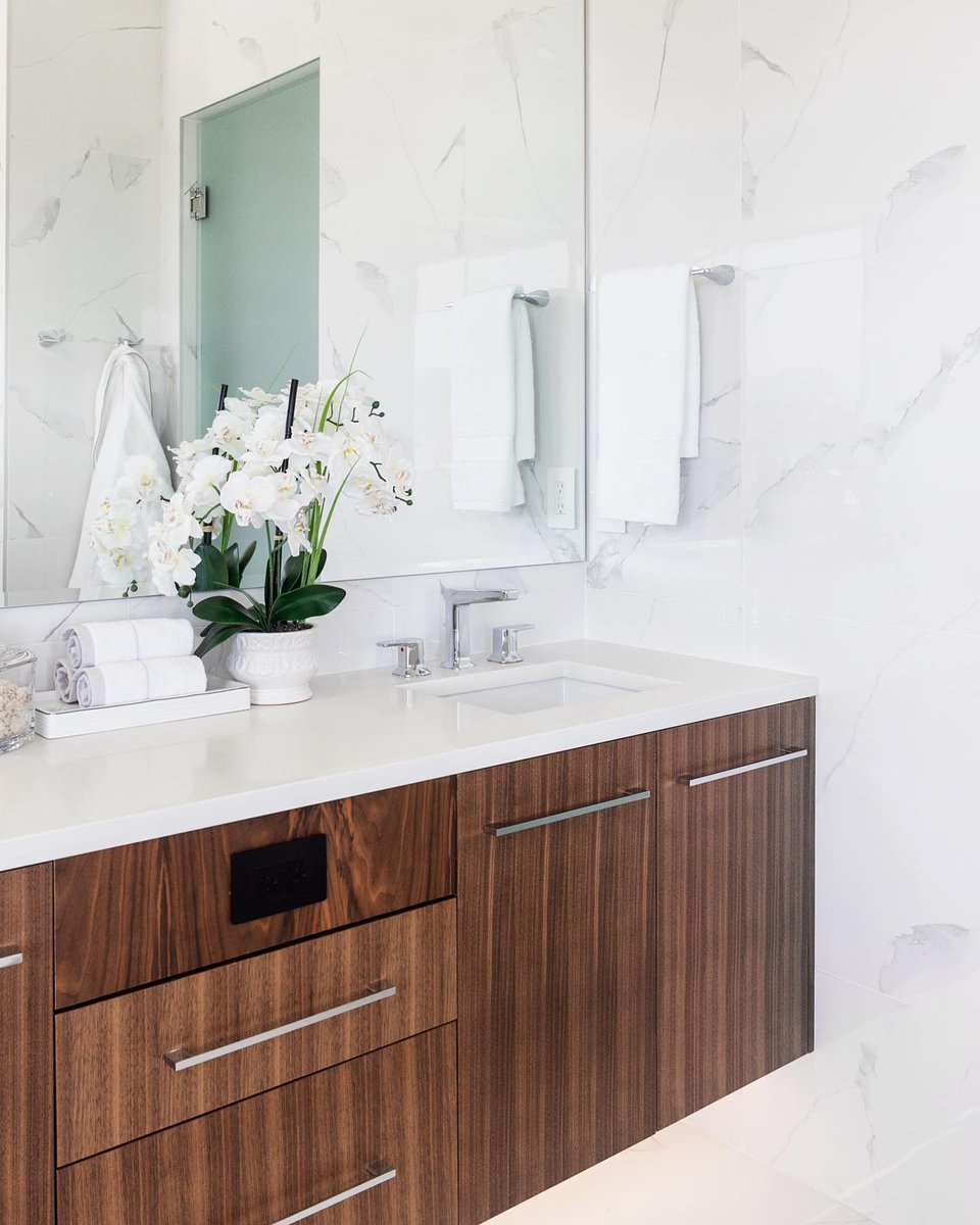 TaymorDesign's tweet photo. The Slip Stream collection is right at home in this gorgeous, spa-inspired bathroom ✨ Explore the specs to find a fit for your project: https://t.co/6bR3zcCnS1 https://t.co/LRwSapUPSn
