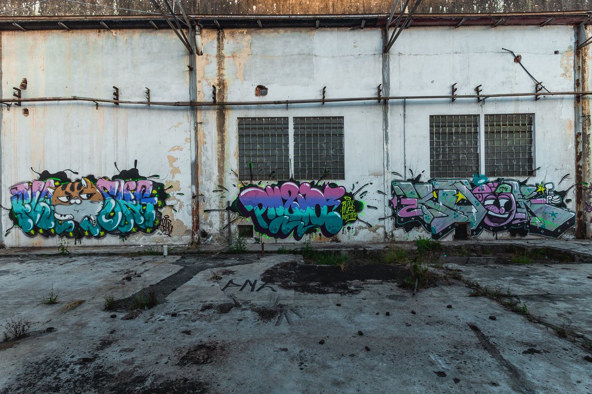 oluanunes's tweet photo. O bonde não ta pra brincadeira! #PowCrew #Graffiti #GraffArt #GraffLife https://t.co/0WMpv2ouR8