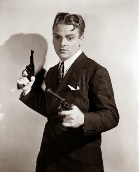 EPÍLOGO. Sería imposible imaginar las películas de gánsteres de los años treinta sin la inestimable labor de James Cagney. Él y sus personajes, todos distintos, pero todos con algo de él, convirtieron las películas de la Warner en clásicos del cine.