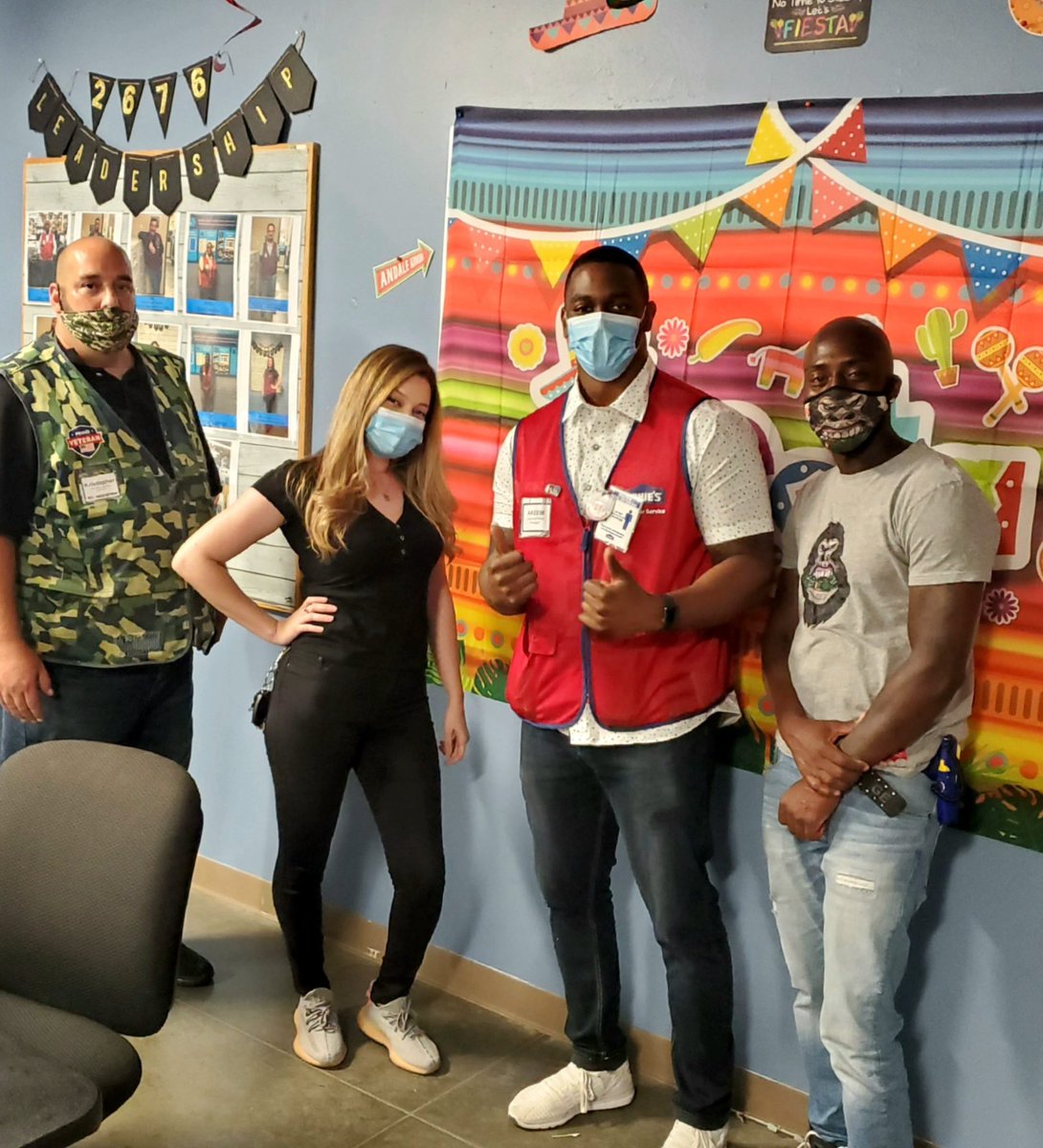 millslt1's tweet photo. Our Lowe’s Bayonne team celebration of working safe 186 days and counting !!! https://t.co/Fn0lohR8s3