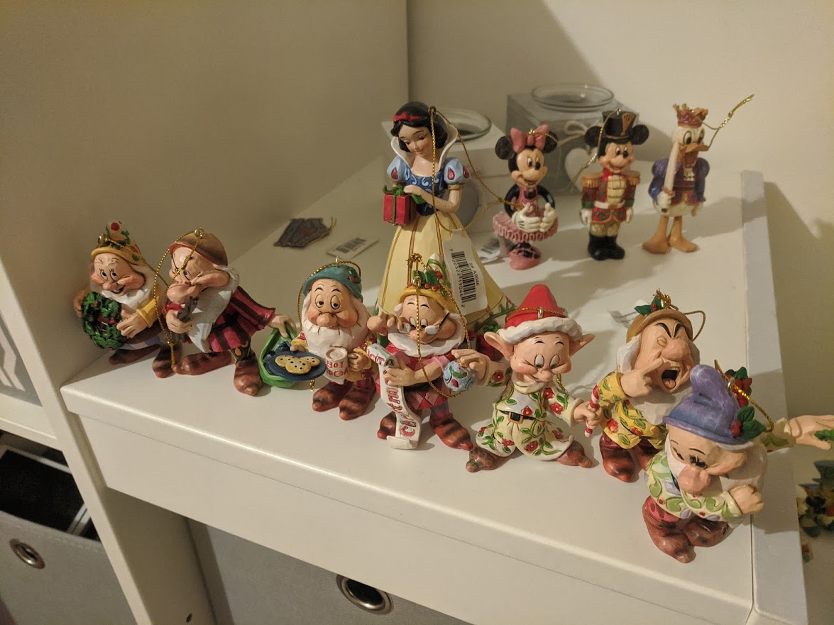 EmilyLTrinkets's tweet photo. Got myself some Christmas decorations 🥰❤️
#DisneyWorld #ChristmasInJuly  #MickeyMouse https://t.co/Wb08QBIfn3