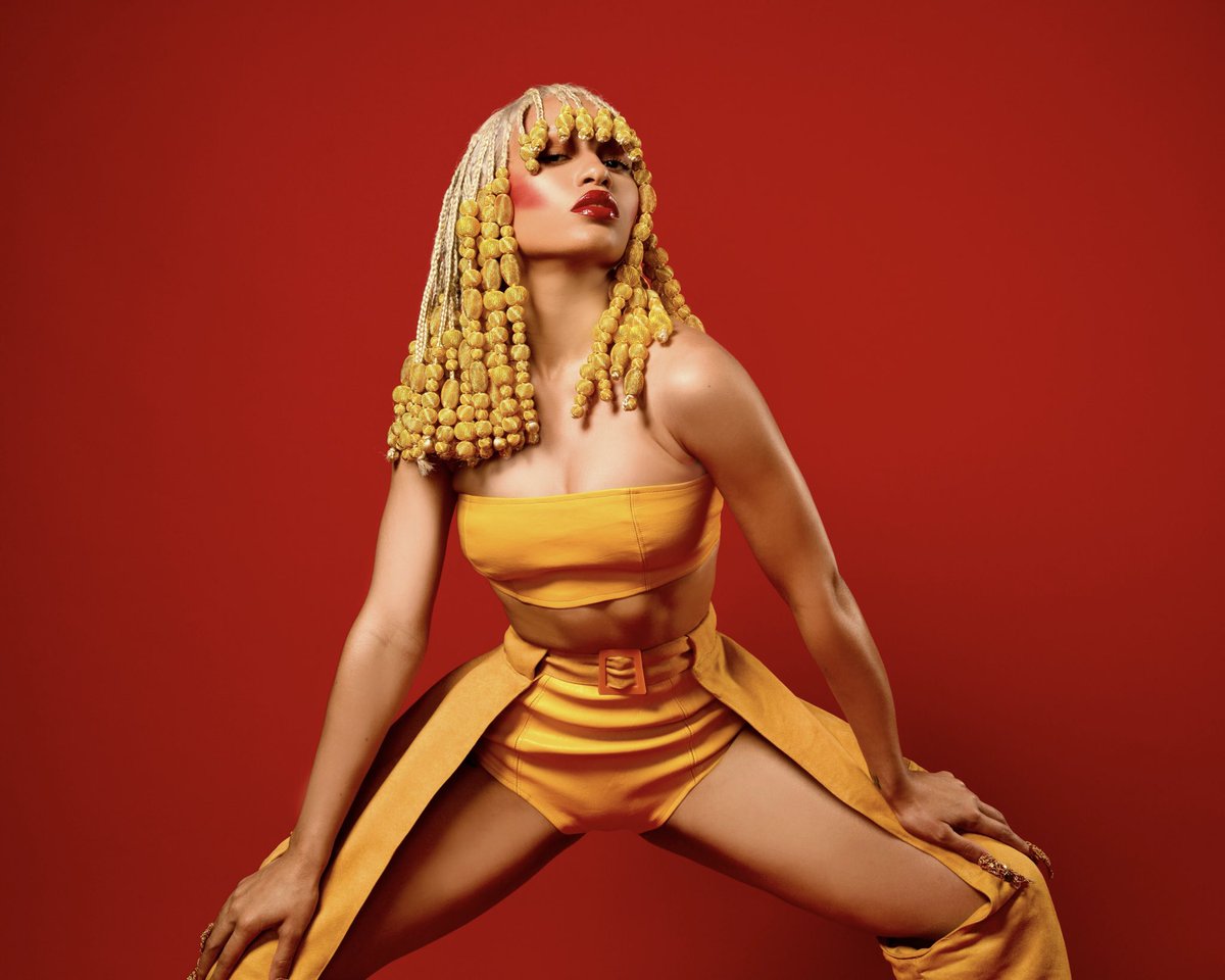 makeupbynimai's tweet photo. HOTTER THAN JULY 🔥🔥🔥

@imLouiseChantal shot by @chrispimages #makeupbynimai https://t.co/gziuRL5fCO