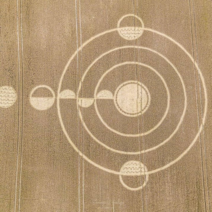 alikosmo's tweet photo. NEW CROP CIRCLE IN UK
#New #CropCircle is #reported in #Stonehenge #Wiltshire #UK on #July 16, 2020.

Very impressive agrogram !! 

Fotografías presentadas por #STONEHENGEDRONESCAPES

#Youtube : https://t.co/ePk8W9H8YB
Join our group
 👇👇
https://t.co/YhHmdPAKM1
#ALIENSAVKOSMOS https://t.co/gIby9LVvXr