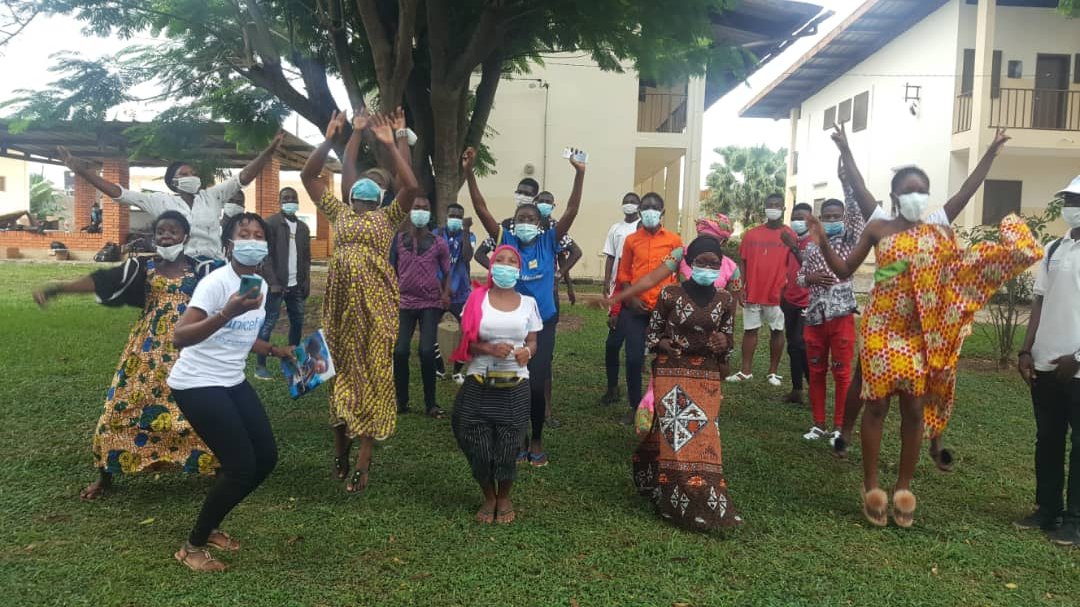 AichaYele's tweet photo. Une autre étape de formation à Abobo sur l'élaboration d'un plan de plaidoyer avec le guide du plaidoyer des jeunes de UNICEF. Encore une fois, j'étais la formatrice. Quel honneur !!
#Plaidoyer
#UNICEF_CIV https://t.co/Cyak3jkPHo