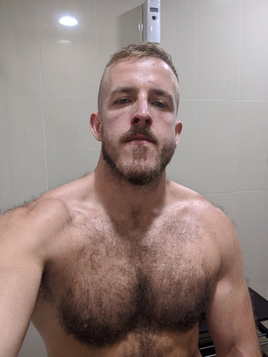 Post gym sweatness 💦