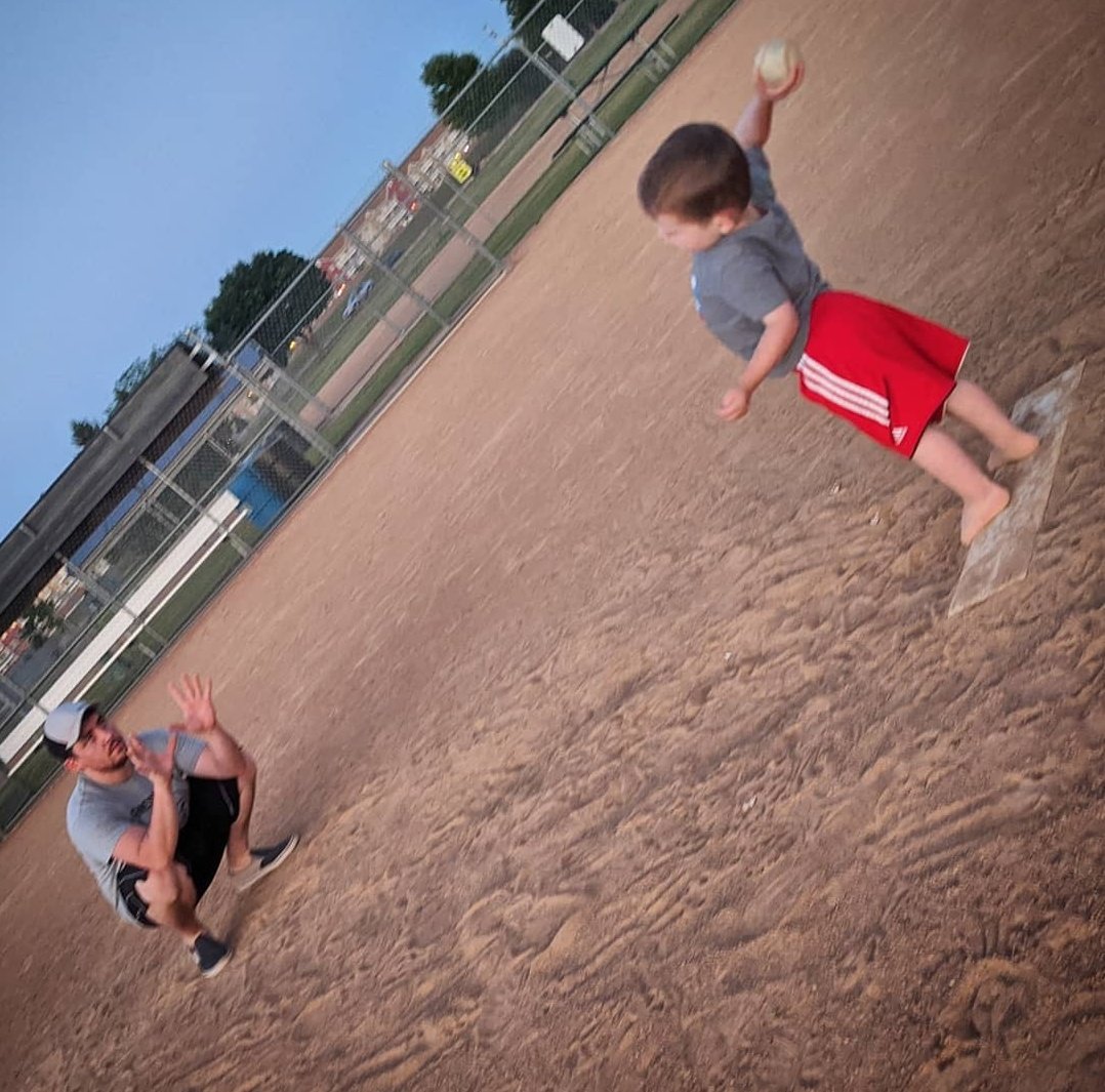 09Garness's tweet photo. Future Minnesota @Twins pitcher in the making! ⚾🔥 https://t.co/E7fX0ax1uG