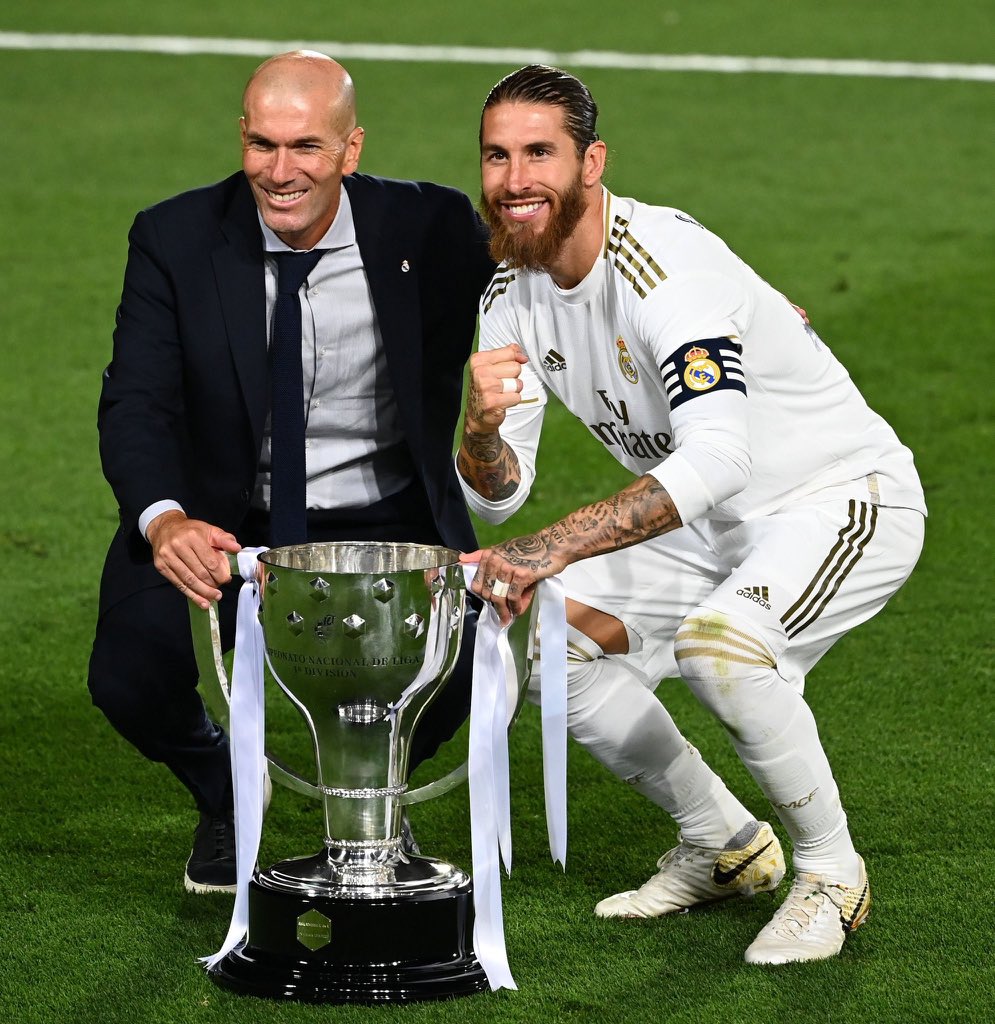 AlAhlyTV's tweet photo. تهانينا إلى كبير ��سبانيا وأوروبا وشريكنا في احتفالية نادي القرن 🏆🎉🎈
Felicidades @realmadridarab https://t.co/kBOO5vPXfP