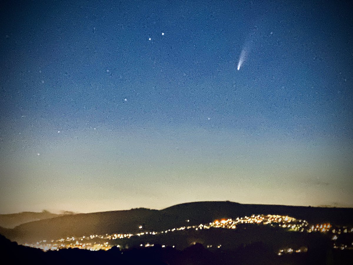 michaelyearsley's tweet photo. #NeowiseComet #neowisec2020F3 from Bassaleg, Newport @DerekTheWeather @BBCWalesNews @BBCWales @southwalesargus https://t.co/nRP6xoA7dI