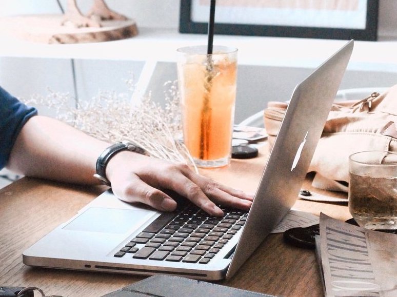 only1there's tweet photo. Everyone is wondering how become a better manager while working remotely. The secret? Listen better. https://t.co/V9TYgog8W0 #leadershipdevelopment #executivecoaching #surviveorthrive https://t.co/6PEOW3sPgv