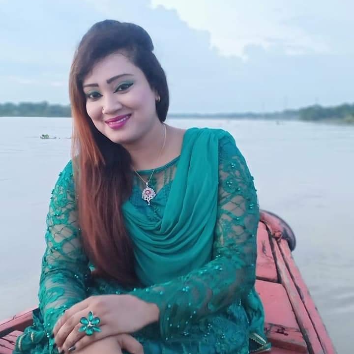 moniakterbd's tweet photo. কেমন আছেন সবাই https://t.co/DiKJEoLMF3