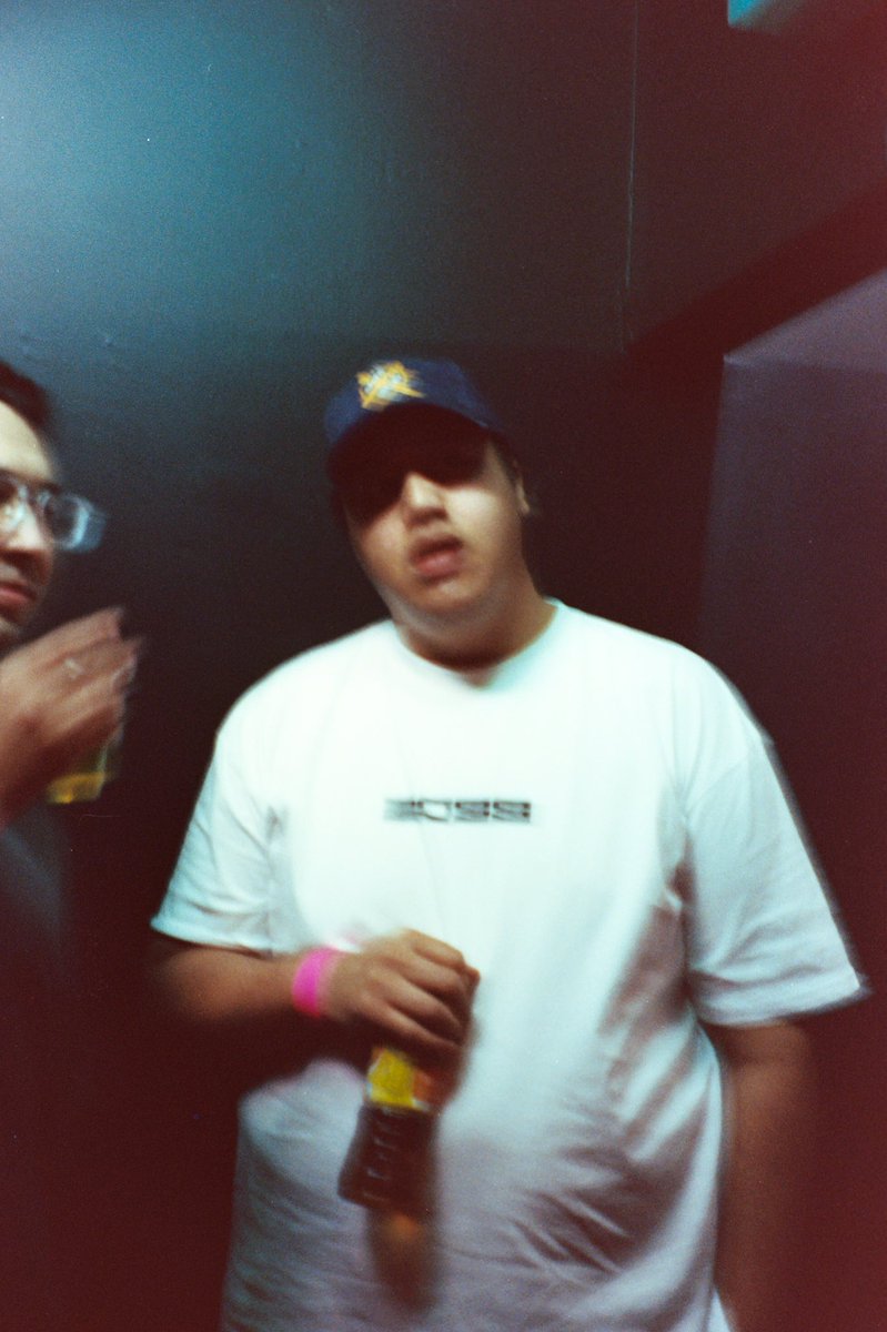 jaredtinetti_'s tweet photo. ima only shoot on film at shows from now on  #35mm https://t.co/f3eDsS07JY