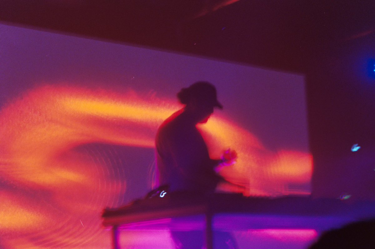 jaredtinetti_'s tweet photo. ima only shoot on film at shows from now on  #35mm https://t.co/f3eDsS07JY