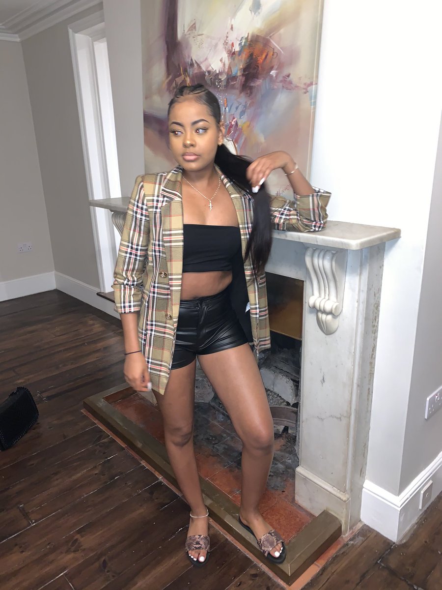 fedayy_'s tweet photo. twitter it’s been a hell of a min x https://t.co/gZZYzoeAxi