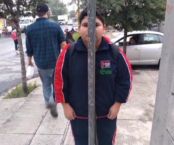 yo ocultando mis ganas de verte y dormir con vos