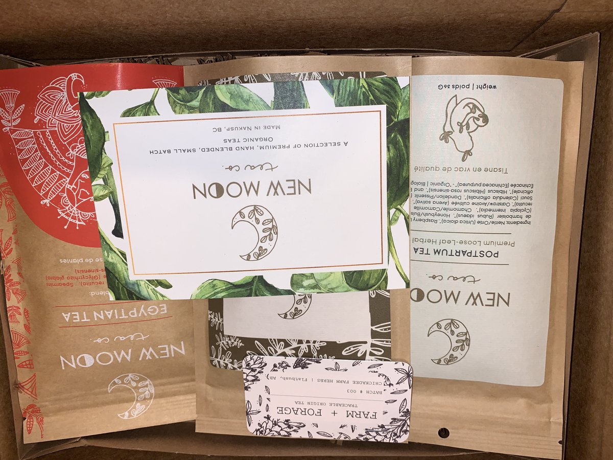 ChickadeeFarmHe's tweet photo. A new customer just sent us a gift. New Moon Tea Company out of BC is featuring our tea, in some of there product.  Thank you.  

#smallfarm  #smallteacompany #canadianmade #babygift New Moon Tea Co. https://t.co/xhL03RQgTc