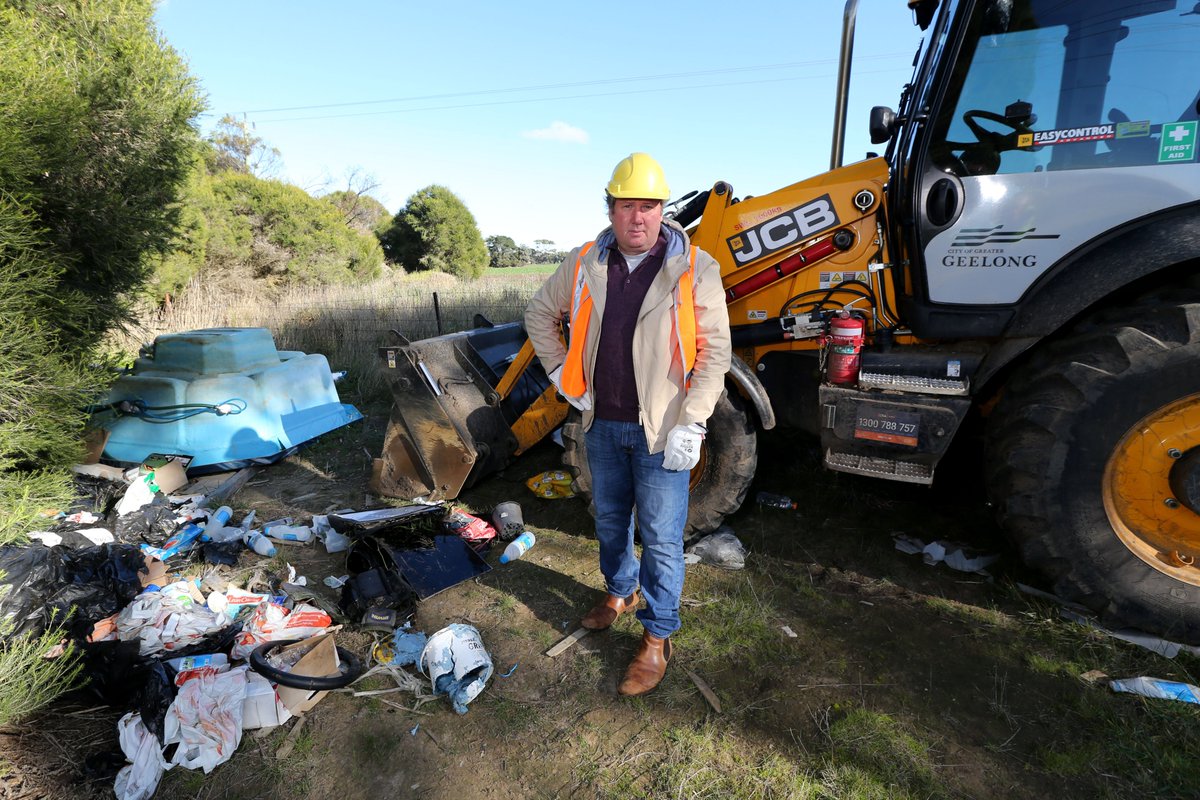 Geelong_Mayor's tweet photo. Did you know it costs @GreaterGeelong around $800k a year to collect dumped rubbish? The City's investigating the use of CCTV as part of a larger campaign to reduce dumping. There’s never an excuse to dump waste. Info: https://t.co/4XkcoIk1Ld 
📷 Cr Ron Nelson on Ghazeepore Road https://t.co/swHc0yYW2w
