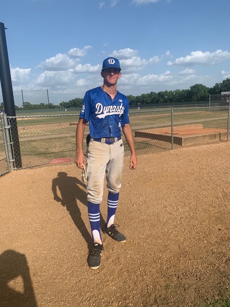 FiveTool's tweet photo. @FiveToolTexas F: @DynastyShowcase Black 2021 Bender 10, Wheelhouse Baseball 2021/2022 2
PoG: @TylerSeek 3-3, 2B, 2 RBI
Notables: @Mwesley_M 3-4, RBI | @JonathanJPMend1 3-4, 2 RBI https://t.co/BqhLbt4NM6