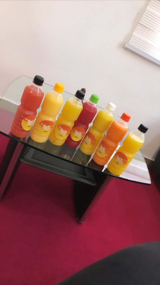 Adelola_A's tweet photo. @_DammyB_ Let’s intentionally do more good than harm to our body!!!
Over here we get the dream body
Instead of that cold beer😩
DM to Make your order 
Prices are discounted and vary from 500-1000
#HealthyLiving #smoothies #nightmarketbydammy #juices #AbujaTwitterCommunity #abujabusiness https://t.co/ChoBJ3Gy5U
