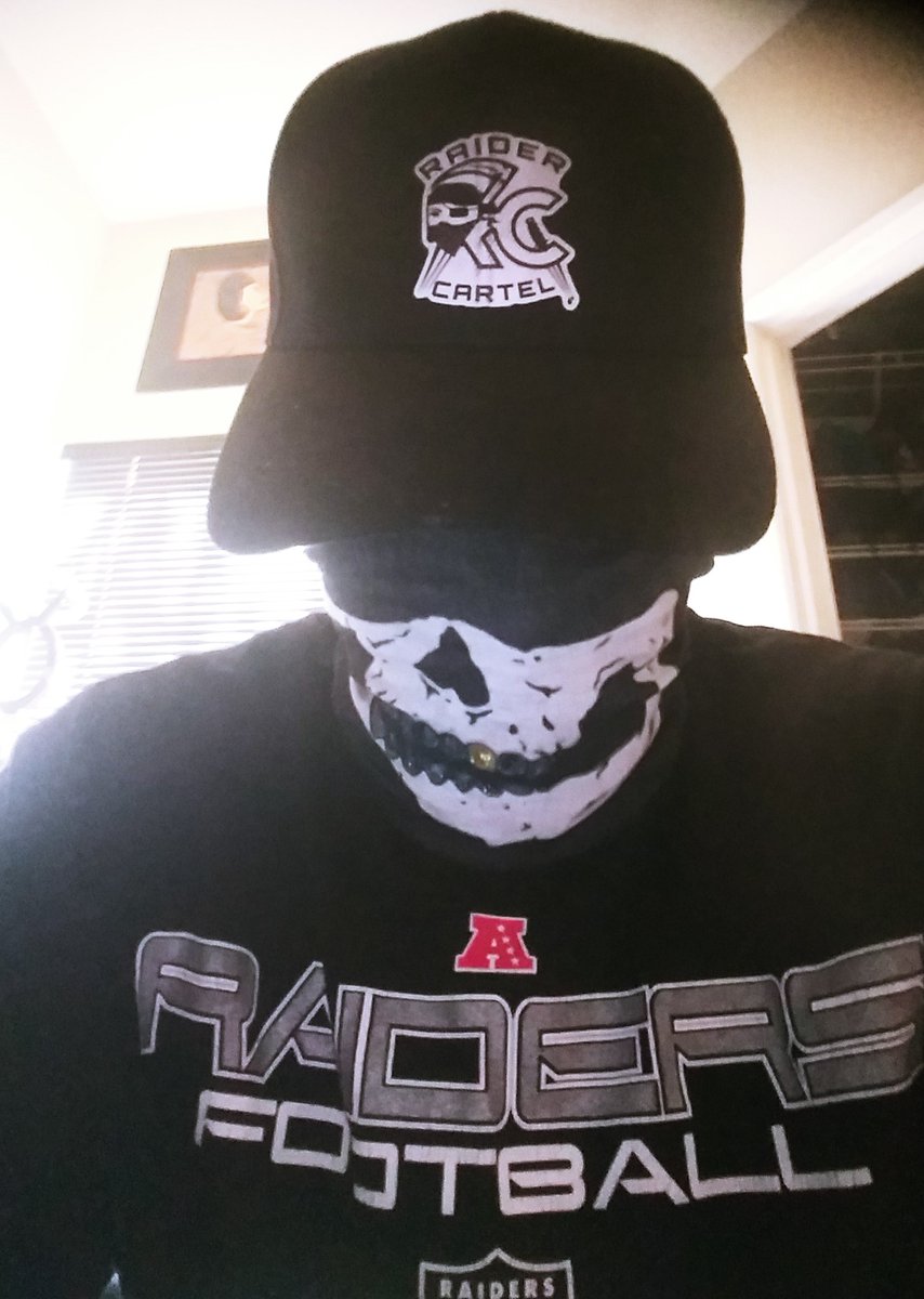 40_50plus's tweet photo. Raider up! Mask up, Hat low shades on get down! 4 Life! https://t.co/7mKbK3Ga74