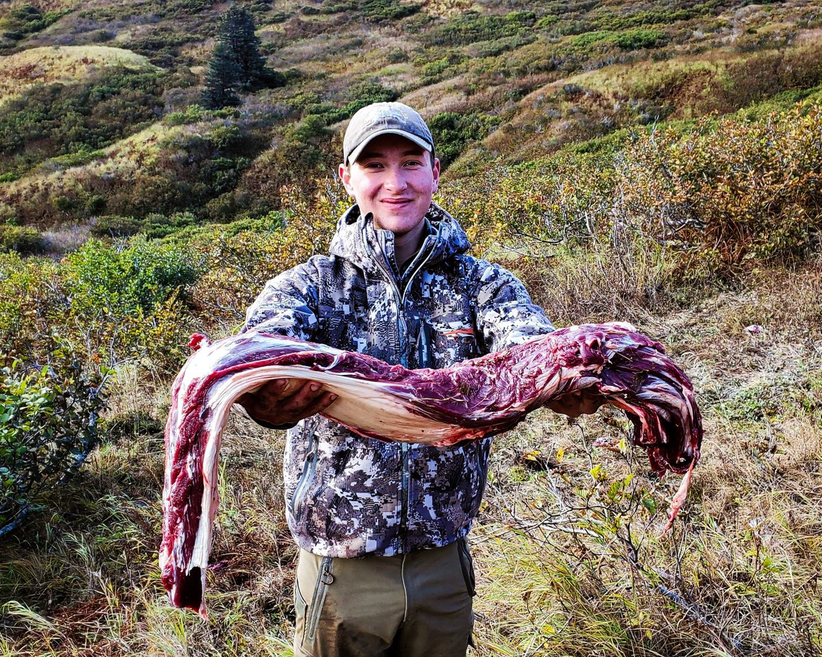 guidefitter's tweet image. The good stuff! Who&apos;s freezer is ready for a refill?

📷: Kade Andres, professional hunting &amp;amp; fishing guide, Alaska Safari Unlimited

#guidefitter #weliveforthis #elk #backstrap #food #meateater #fueledbynature