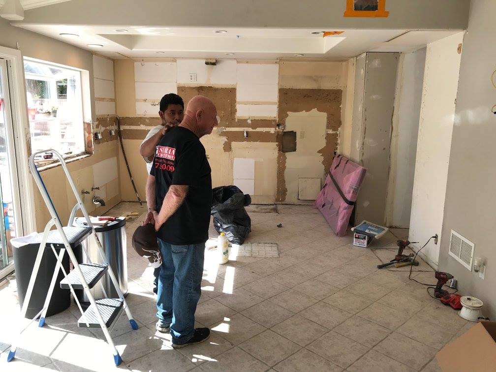 ShafranCon's tweet photo. #throwbackthursday to one of our oldest projects featuring the big bossππ§π
Shafran Construction Inc
Free estimates
877-771-9095
#contractor #labuilder #remodeling #goals #throwback #property #tbt #oneofthemanyprojects #shafranconstruction #onefineday #tbt #gram #socal https://t.co/G7MCzjASpj
