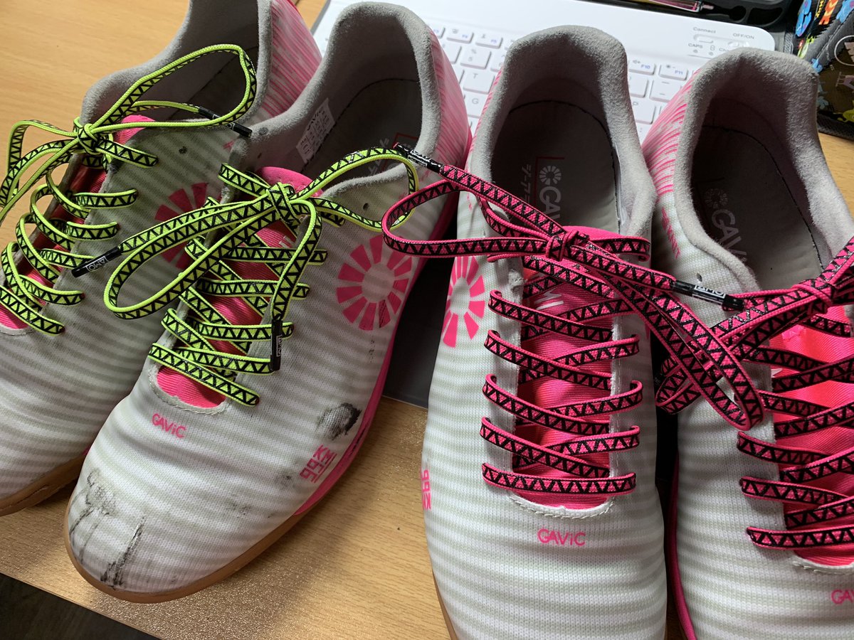 ReikaIchihara4's tweet photo. 【AMO シューレース】
いつもサポートしていただき、お世話になっているAMO Costoms Japan様より新しいシューレースを提供していただきました。

新しいシューズに付けたシューレースのゴムが剥げてきていたので早速付け直しました。 https://t.co/PxX0bu9aWZ