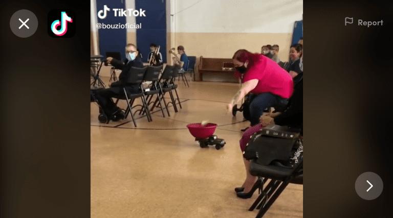 hemantmehta's tweet image. This Church is Using a Remote-Controlled Vehicle to Collect Tithes from People dlvr.it/Rbn0JC