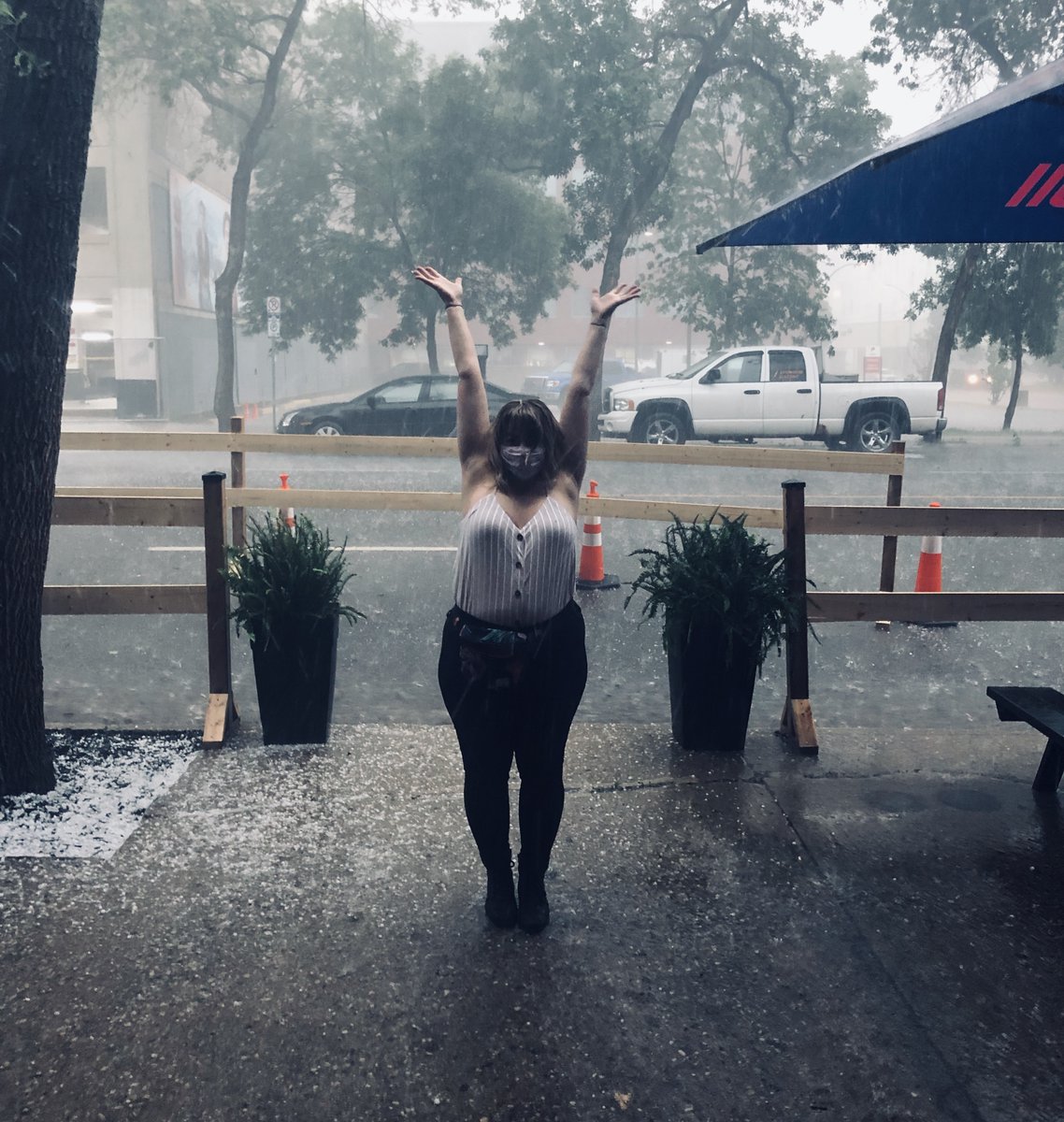 revivaledmonton's tweet image. Ohhhh, the weather outside is weather.... Come on down, eat wings and watch the hail fall with Lo and David! We'll keep ya warm and content! #HAILSTORM #Revivallovesthunderstorms #itsalmostover #wethairdontcare #yegtonight #hereforgood #wingnight