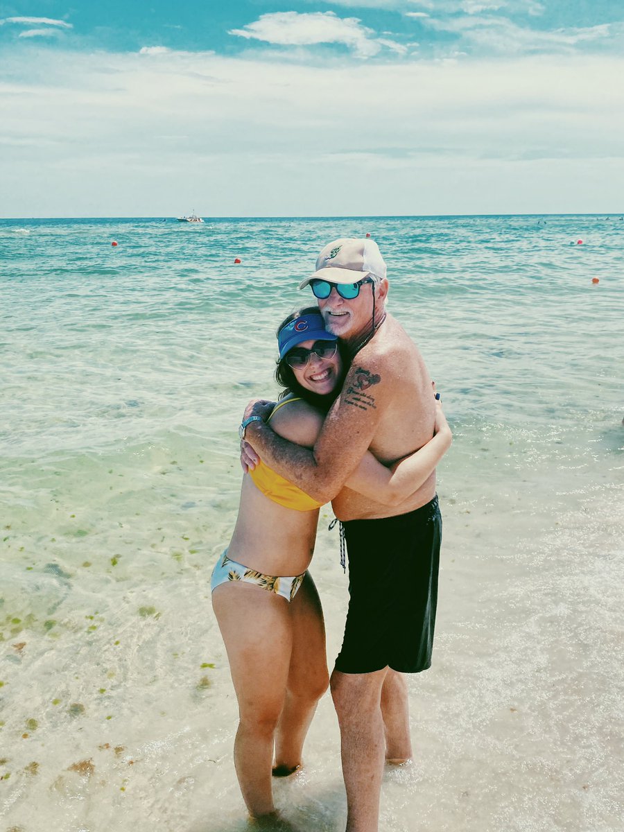 myaelf_'s tweet photo. drop some W’s in the chat for my grandpa who picks up litter all along the gulf shores everytime he goes, which is twice a week! #keepourbeachesclean 🏖 https://t.co/YDJ1p8de80
