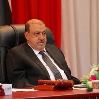 من يكون هذا الرخيص حتى يوجه انتقاد لقرار تعيين قائد عسكري في تعز 
ام أن القرار كان مبعثرا لامال أسياده في أبوظبي