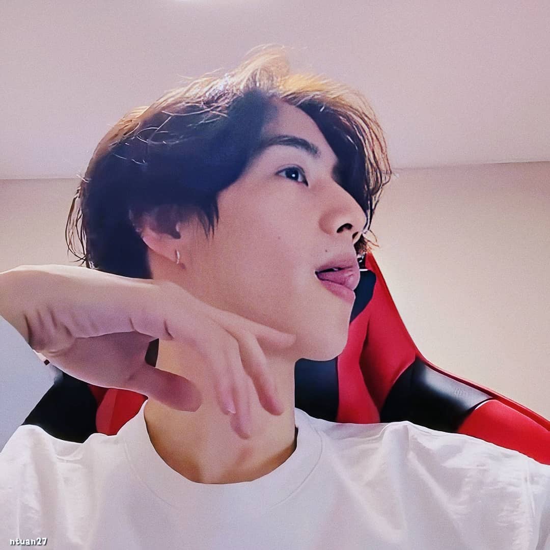 ntuan27's tweet photo. TIKTIK KA GHORL? 🙈🙈
@mtuan93 @linbea945 @DorineTuan #marktuan #markachu #마크
https://t.co/zQT1cT5hYs https://t.co/9ITl2NZSLJ