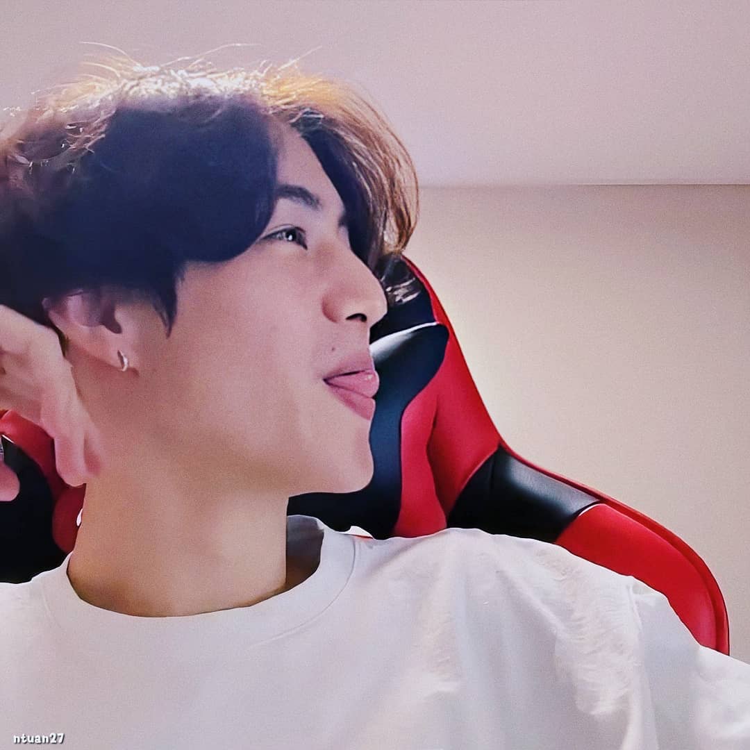 ntuan27's tweet photo. TIKTIK KA GHORL? 🙈🙈
@mtuan93 @linbea945 @DorineTuan #marktuan #markachu #마크
https://t.co/zQT1cT5hYs https://t.co/9ITl2NZSLJ