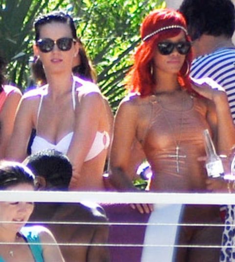 Rihanna también le organizó una fiesta de despedida de soltera a Katy en 2010.