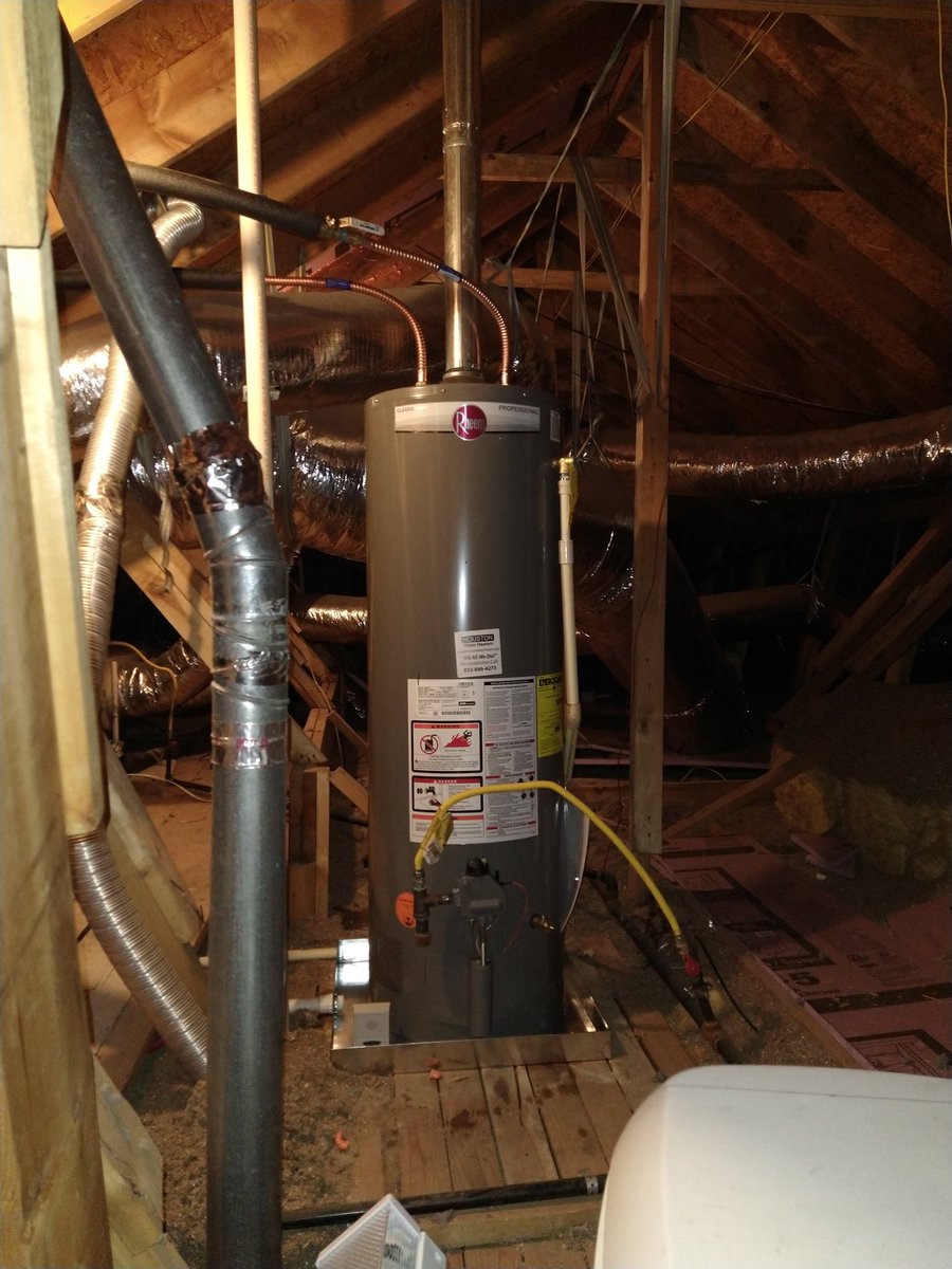HouWaterHeaters's tweet photo. 40 Gallon Natural Gas Tall @Rheem @Ruud Professional Classic series PROG40-38N RH62 six year warranty attic Katy TX #WaterHeaterInstallation by our #Plumbers Daniel and Zack! #RheemInstall #HoustonWaterHeaters https://t.co/LxAVHU2vsl