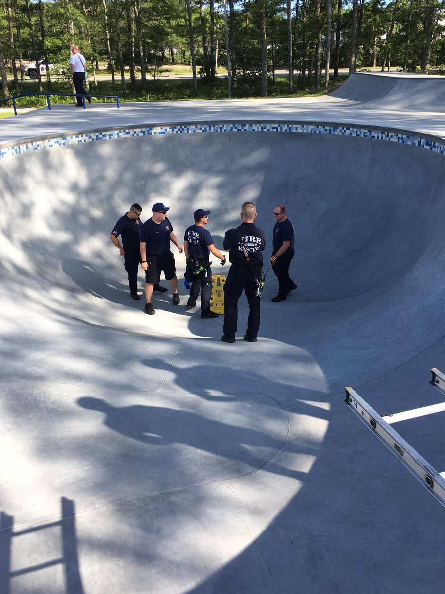 SandwichFD's tweet photo. Sandwich F.F.'s this morning participated in a extrication drill @ the newly opened Skate Park on QMH Rd. F.F.'s removed a simulated injured skater after immobilizing him on a spineboard. https://t.co/MgD3Gj0aS7