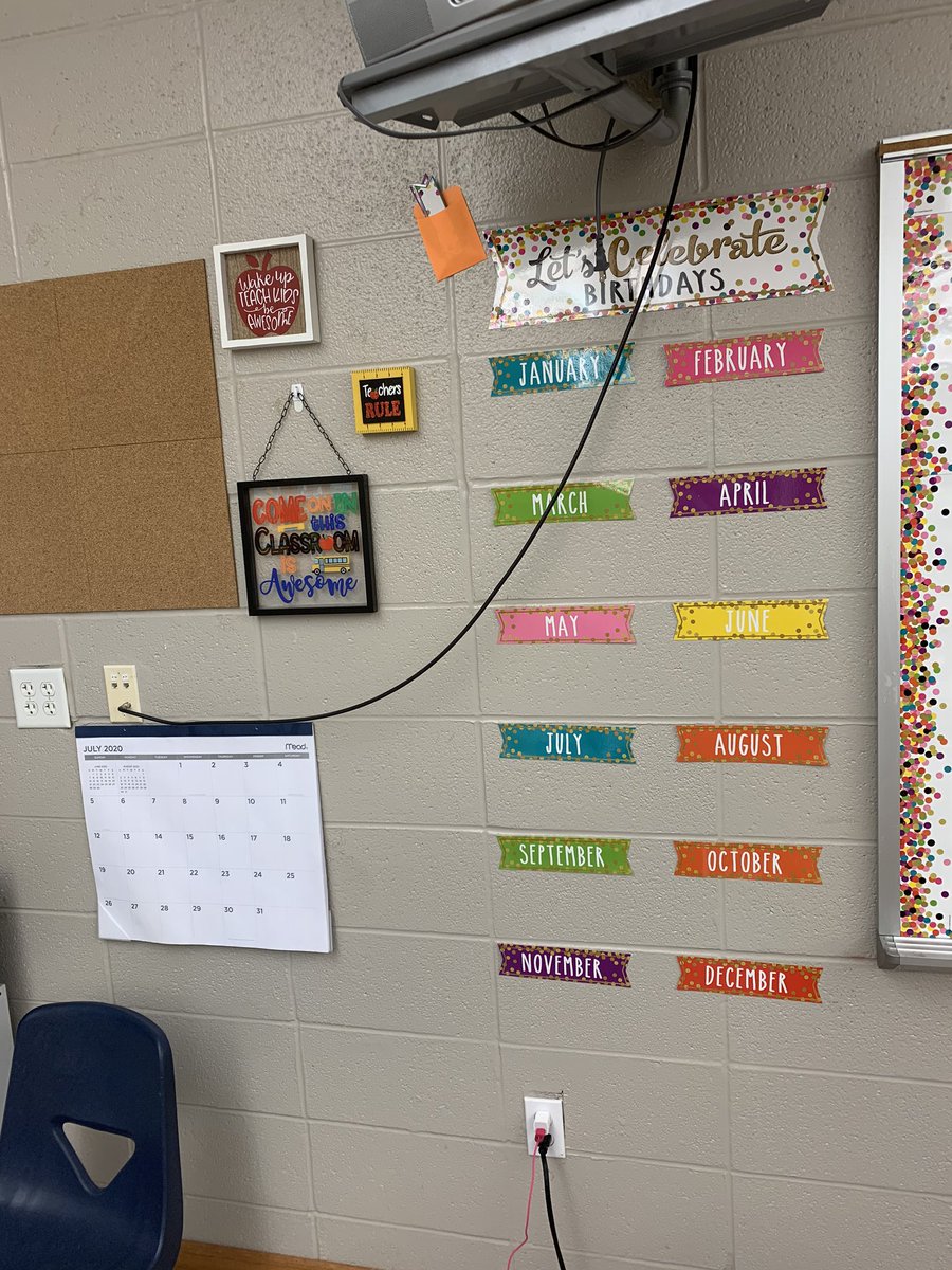KayChanelle_'s tweet photo. We are weeks away from starting the 2020-2021 school year📚 even with all of the uncertainty, i am still hopeful that we will have an amazing school year! Can’t wait to meet my sweet 1st graders🌈🍎
#1stGrade #NewSchool #YearTwo #MsDuncan #teacherlife 💕 https://t.co/OwEovoewJ6