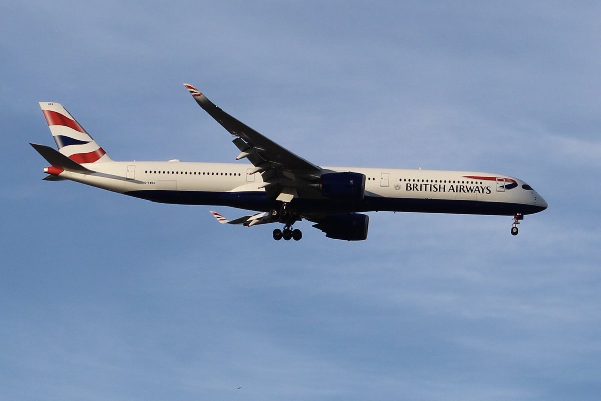 ChelseaScanner's tweet photo. #BritishAirways A350-1041
#London to #Boston #BA203 #Boston #LoganAirport @Massport @BostonLogan #A350 @ChelseaScanner https://t.co/AsTVt9Qmyx