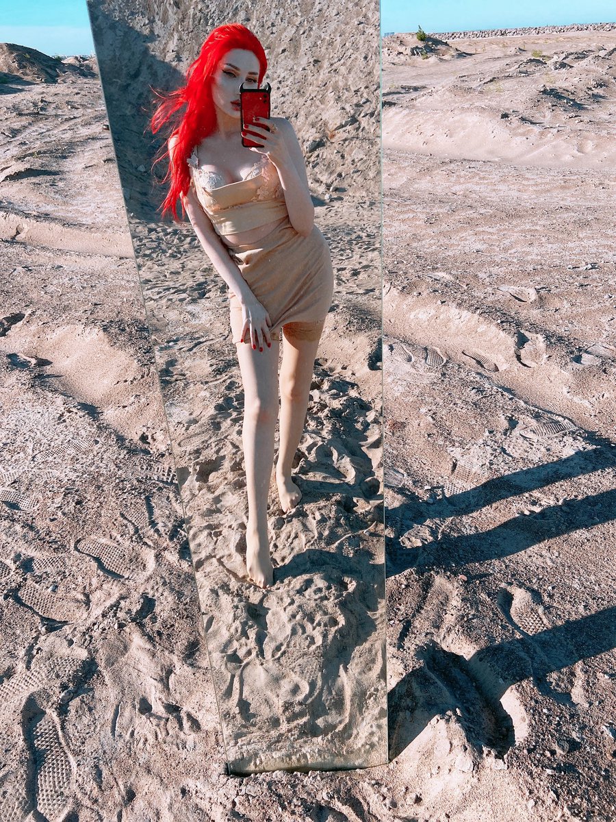 sirenslay's tweet photo. ♥️this beautiful full lewd set and tons of other previous content for $2 only ‼️check the link: https://t.co/jyU46AtQGo
#patreon #patreonset #lewd #nsfw #cosplaynsfw #cyber #futuristic #desert #aesthetic #redhair #nsfwmodels #nsfwgirl #lewdcosplayers https://t.co/afRFlFiAoE
