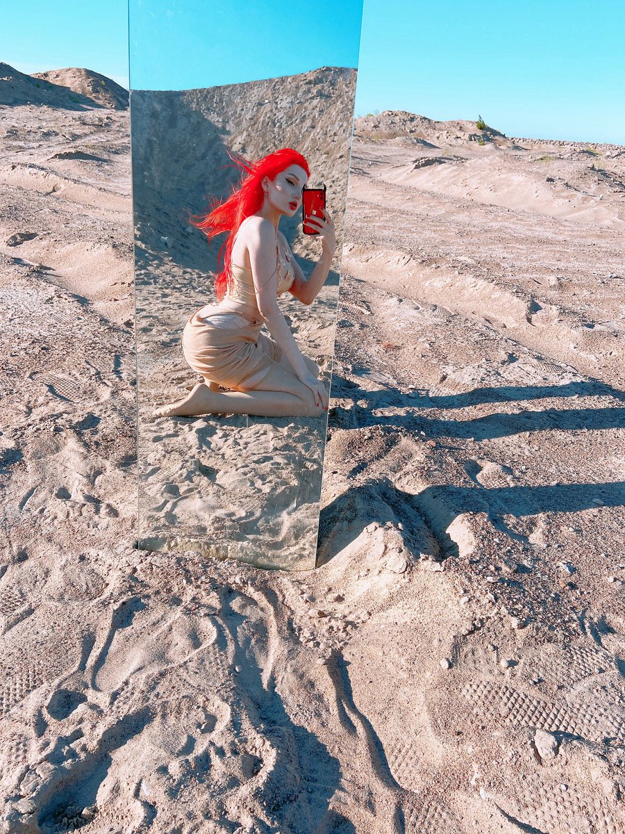 sirenslay's tweet photo. ♥️this beautiful full lewd set and tons of other previous content for $2 only ‼️check the link: https://t.co/jyU46AtQGo
#patreon #patreonset #lewd #nsfw #cosplaynsfw #cyber #futuristic #desert #aesthetic #redhair #nsfwmodels #nsfwgirl #lewdcosplayers https://t.co/afRFlFiAoE